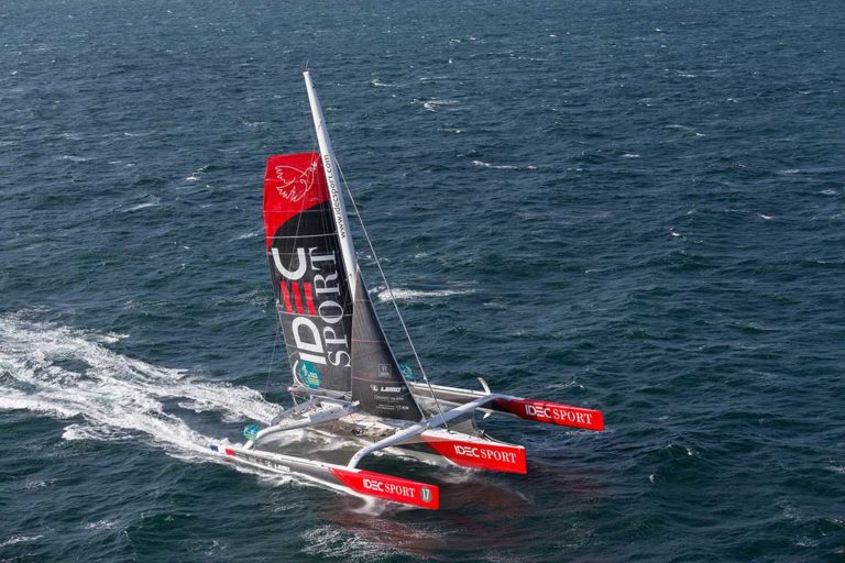 trimaran idec sport vannes